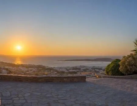 Aegean Pearl * Parikia (Paros)